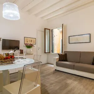https://venicevillas-ca-rettore-rialto-prestige.hotelslidodijesolo.com